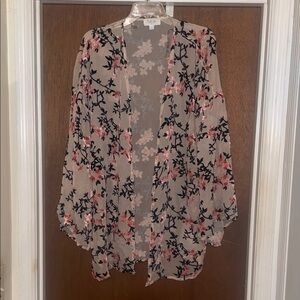 Peach Love California Floral Kimono - Black and Pink